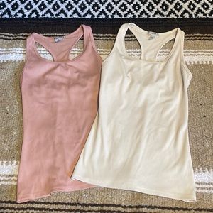 Ribbed razor back exercise tank tops